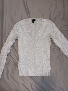 Express Women's Heather Gray V-Neck Slim Knit Sweater